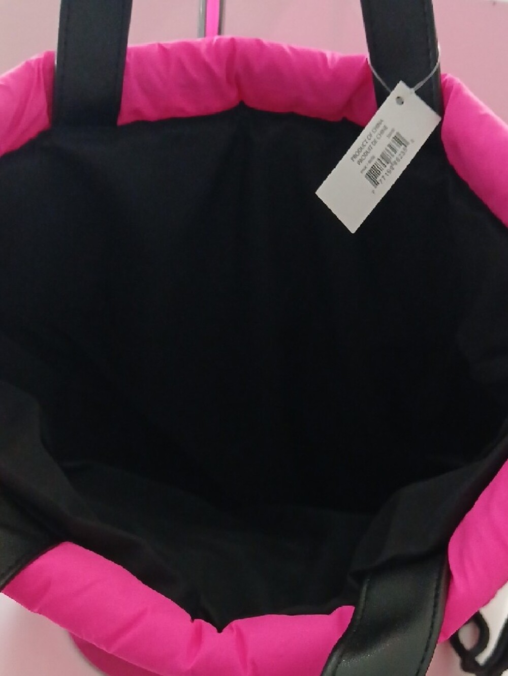Women's Hot Pink Quilted Tote Bag with Black Handles NWT - Picture 6 of 7